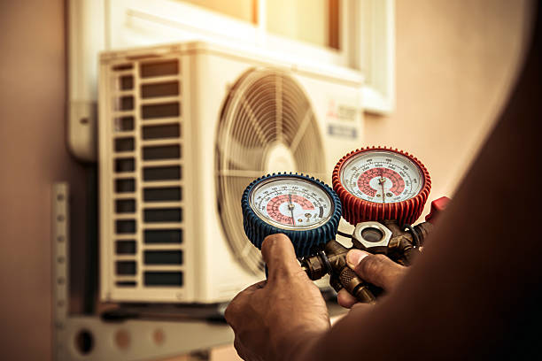 Professional Hvac technician working in Rumford, RI